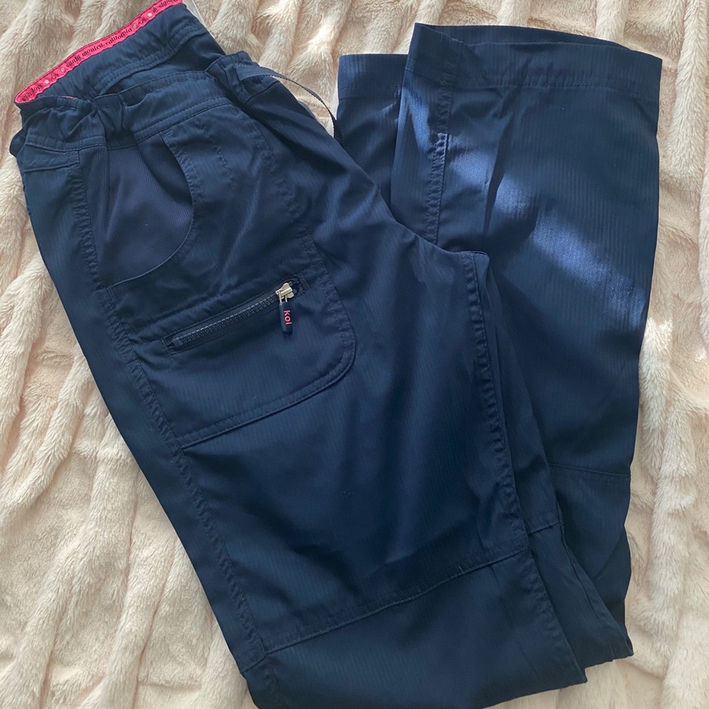 Koi Lite Peace 6 pocket drawstring Pants/scrubs